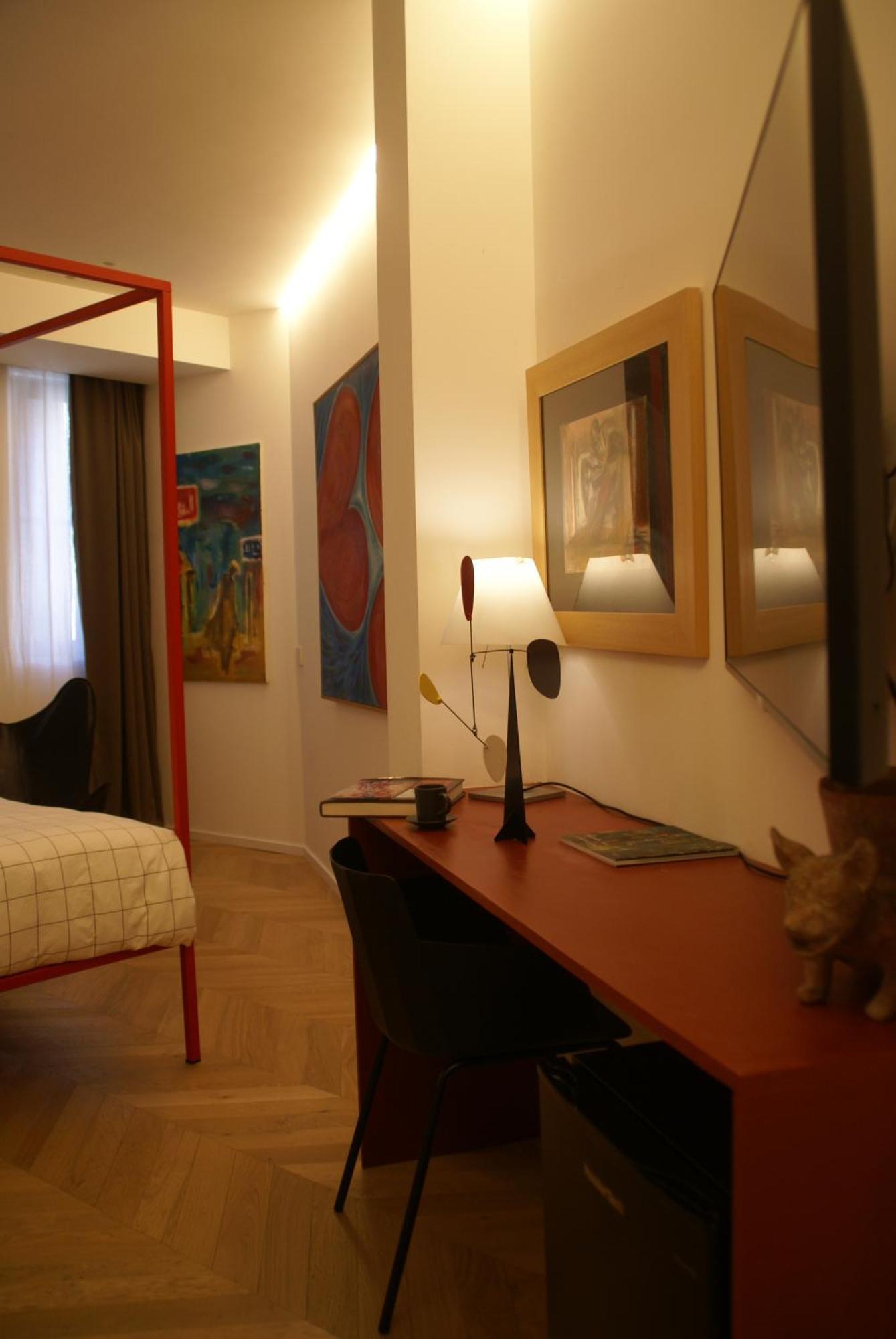 Fra Le Righe Bed & Breakfast คาตาเนีย ภายนอก รูปภาพ