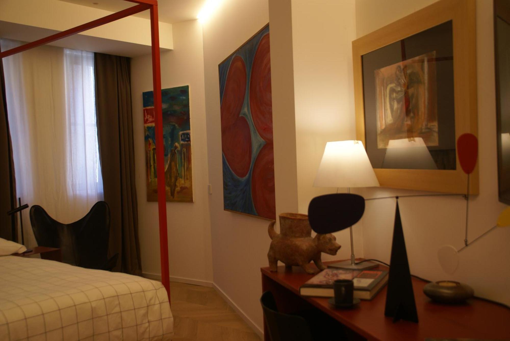 Fra Le Righe Bed & Breakfast คาตาเนีย ภายนอก รูปภาพ
