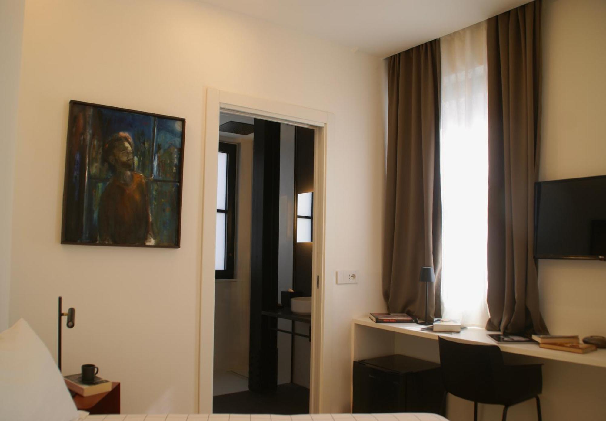 Fra Le Righe Bed & Breakfast คาตาเนีย ภายนอก รูปภาพ