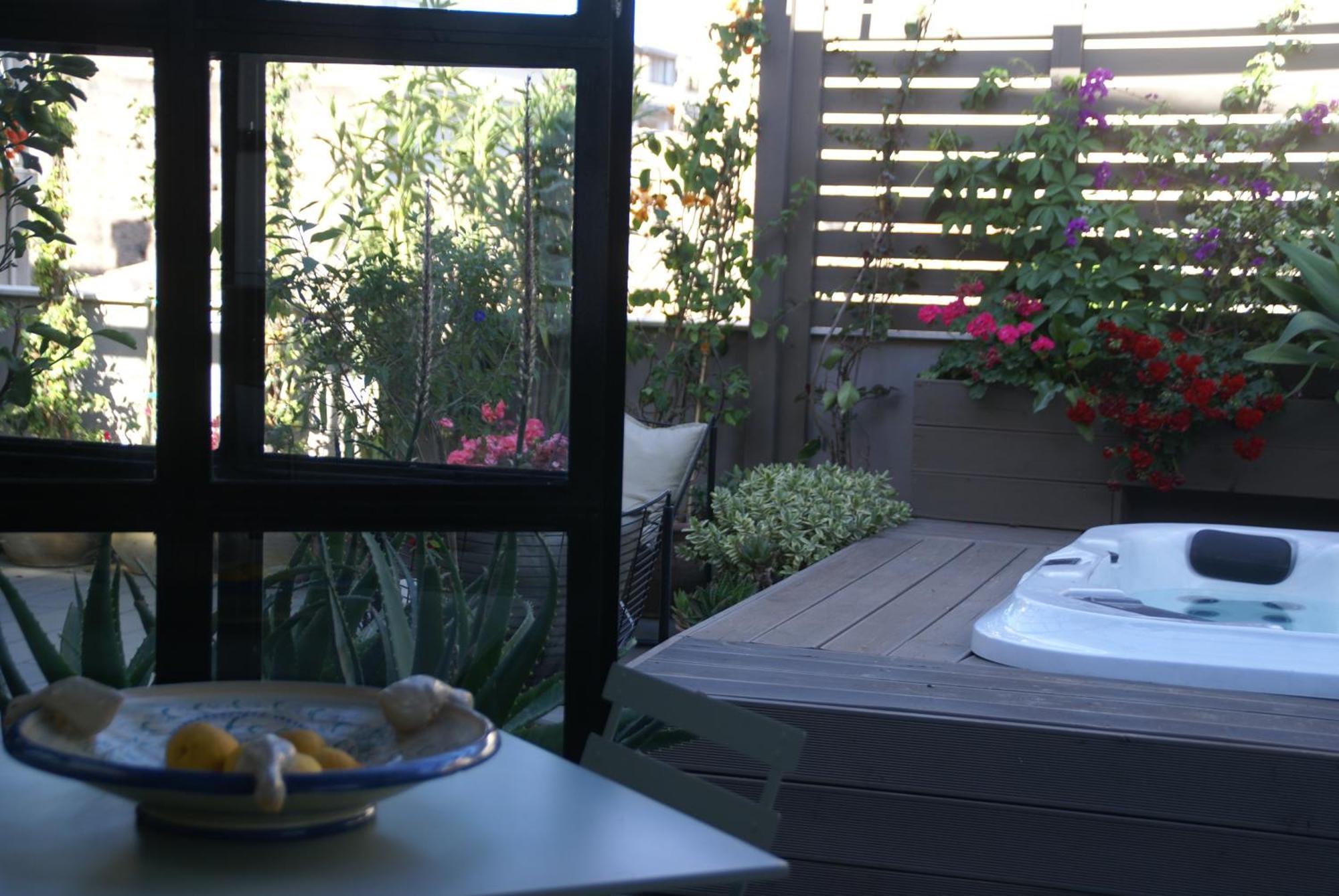Fra Le Righe Bed & Breakfast คาตาเนีย ภายนอก รูปภาพ